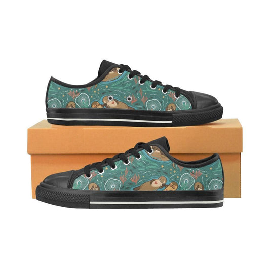 cute brown sea otters ornamental seaweed corals gr Men's Low Top Shoes Black