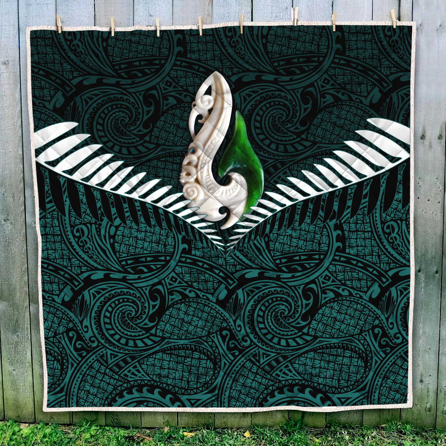 New Zealand Aotearoa Maori Silver Fern Paua Shell 3D Quilt ML